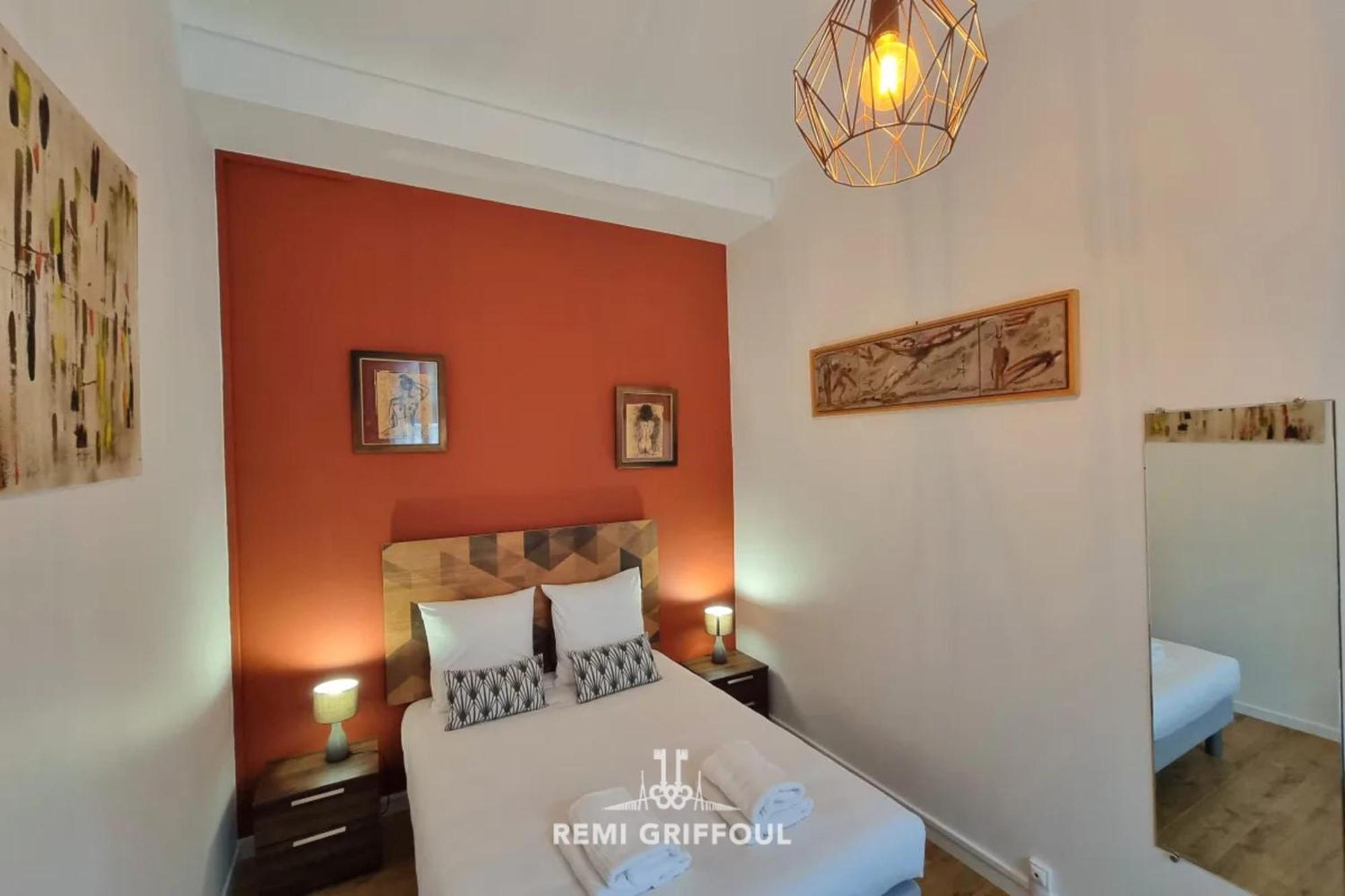 Apartment The Center Terrace & Parking 4 Guests *