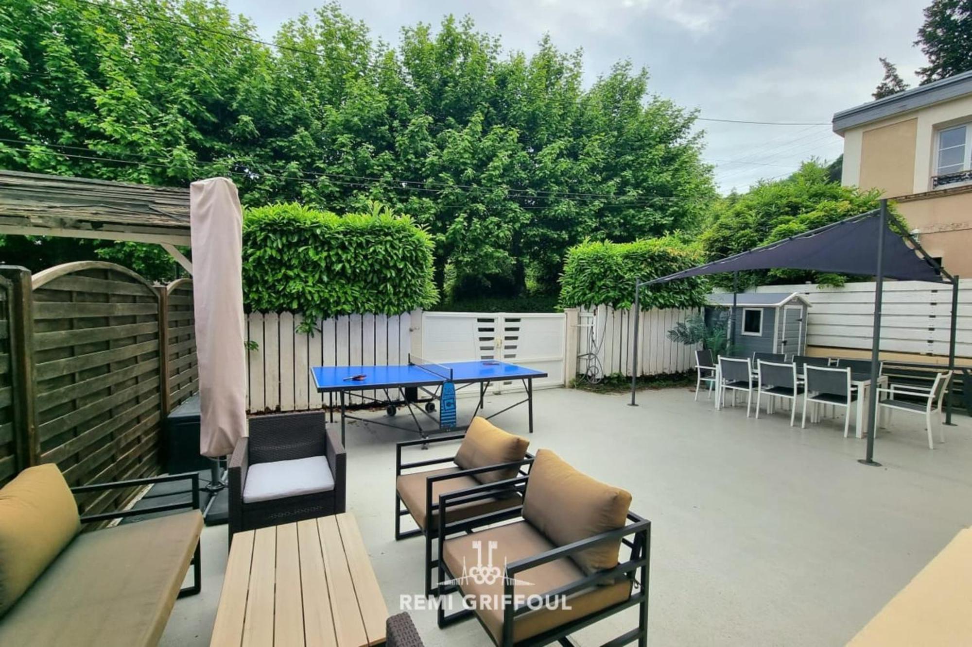 Apartment The Center Terrace & Parking 4 Guests